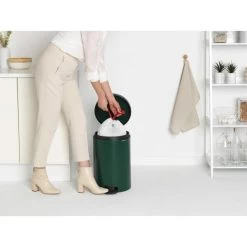 Pedaalemmer NewIcon BRABANTIA - 20 Liter Dennengroen -Practical Gardening Tool Winkel pedaalemmer newicon 20 l dennegroen 1607881114 5 600
